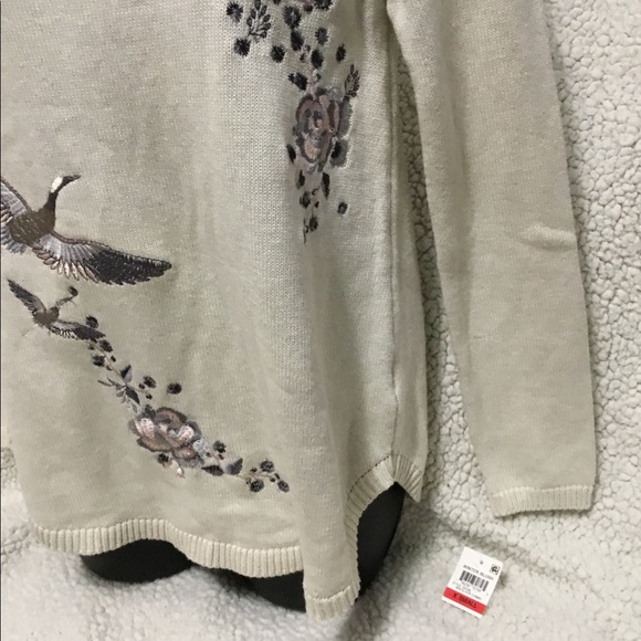 NEW Embroidered Birds XSmall Cream Sweater Shirt - Picture 3 of 14
